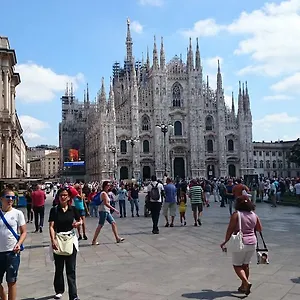 Apartment Flat In Duomo, Mailand
